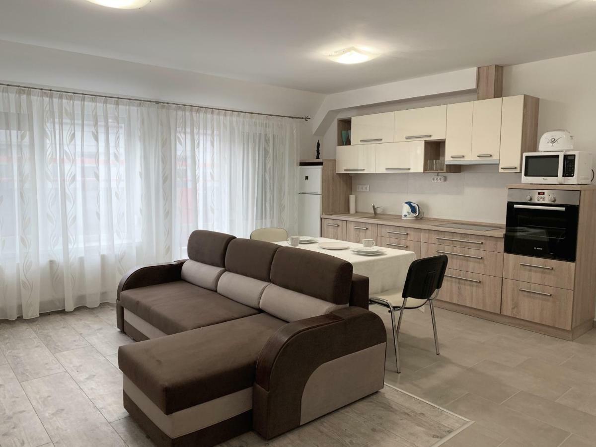 Exclusive Home - C. Apartman Печ Екстериор снимка